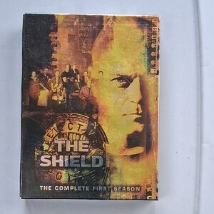 The Shield Complete First Season DVD